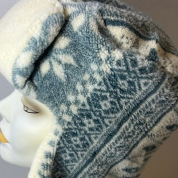 Cold Weather Winter Snowflakes Ski Hat Cap Bomber Hat For Adults and Teens - Picture 8 of 12